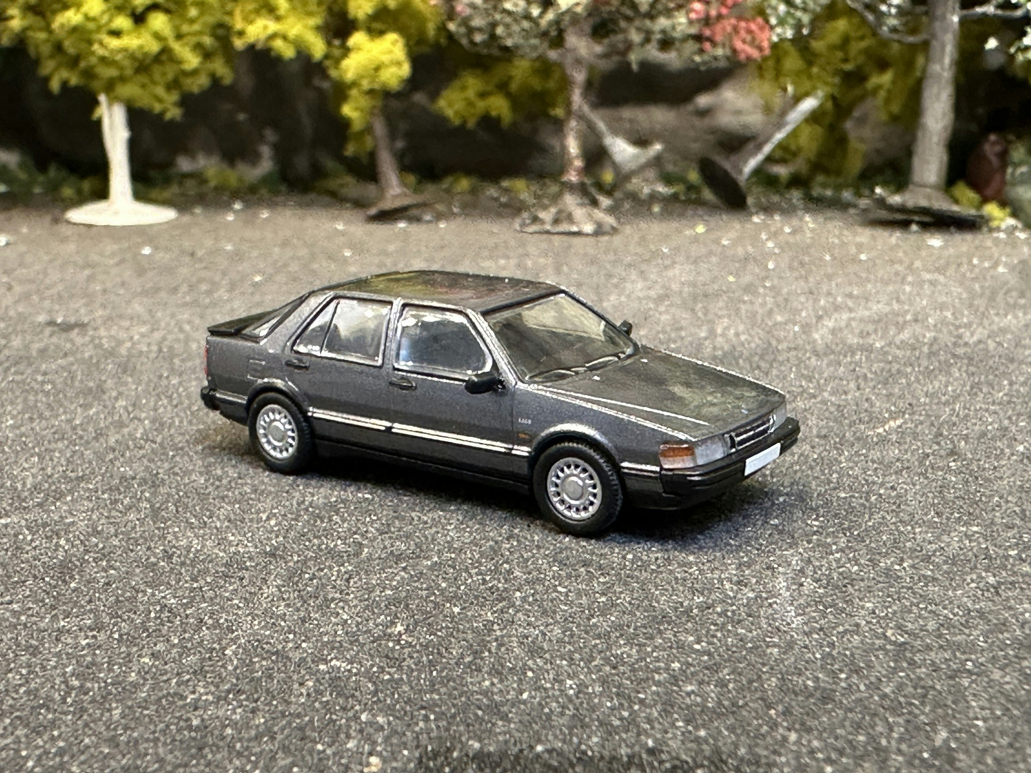 Skala 1/87 - SAAB 9000 CC, Gray fr PCX87