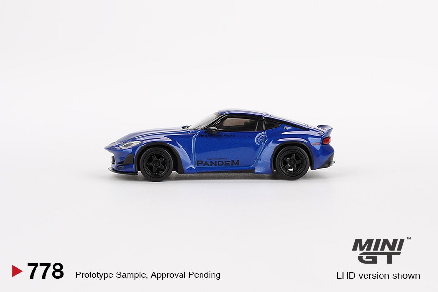 Skala 1/64 - Nissan Z Pandem Seiran Blue fr MINI GT (778)
