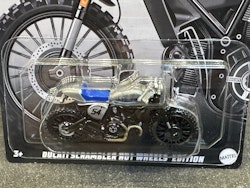 Skala 1/64 Hot Wheels - Motorcycle Club: Ducati Scrambler Hot Wheels Edition