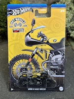 Skala 1/64 Hot Wheels - Motorcycle Club: BMW R nineT Racer