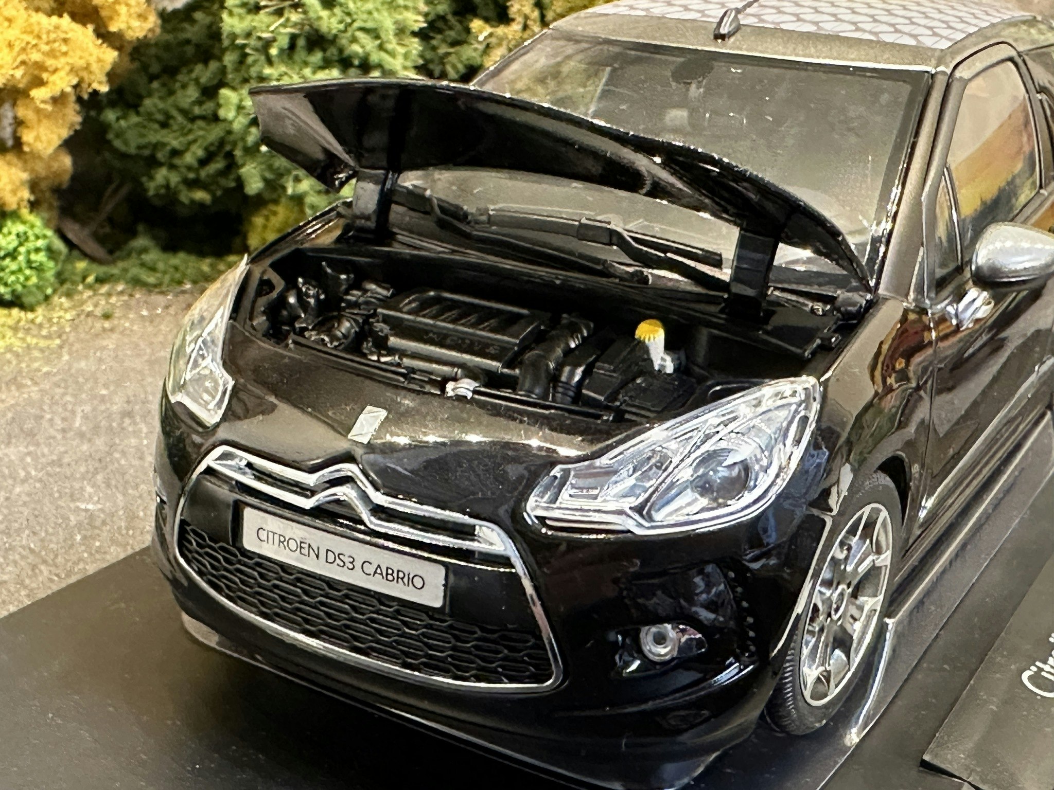 Skala 1/18 Citroen DS3 Cabrio fr Norev
