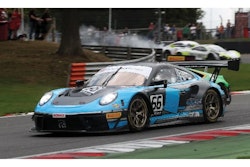 Skala 1/32 Analogue Scalextric Slot Car: Porsche 911 GT3 R, Team Parker Racing 2022