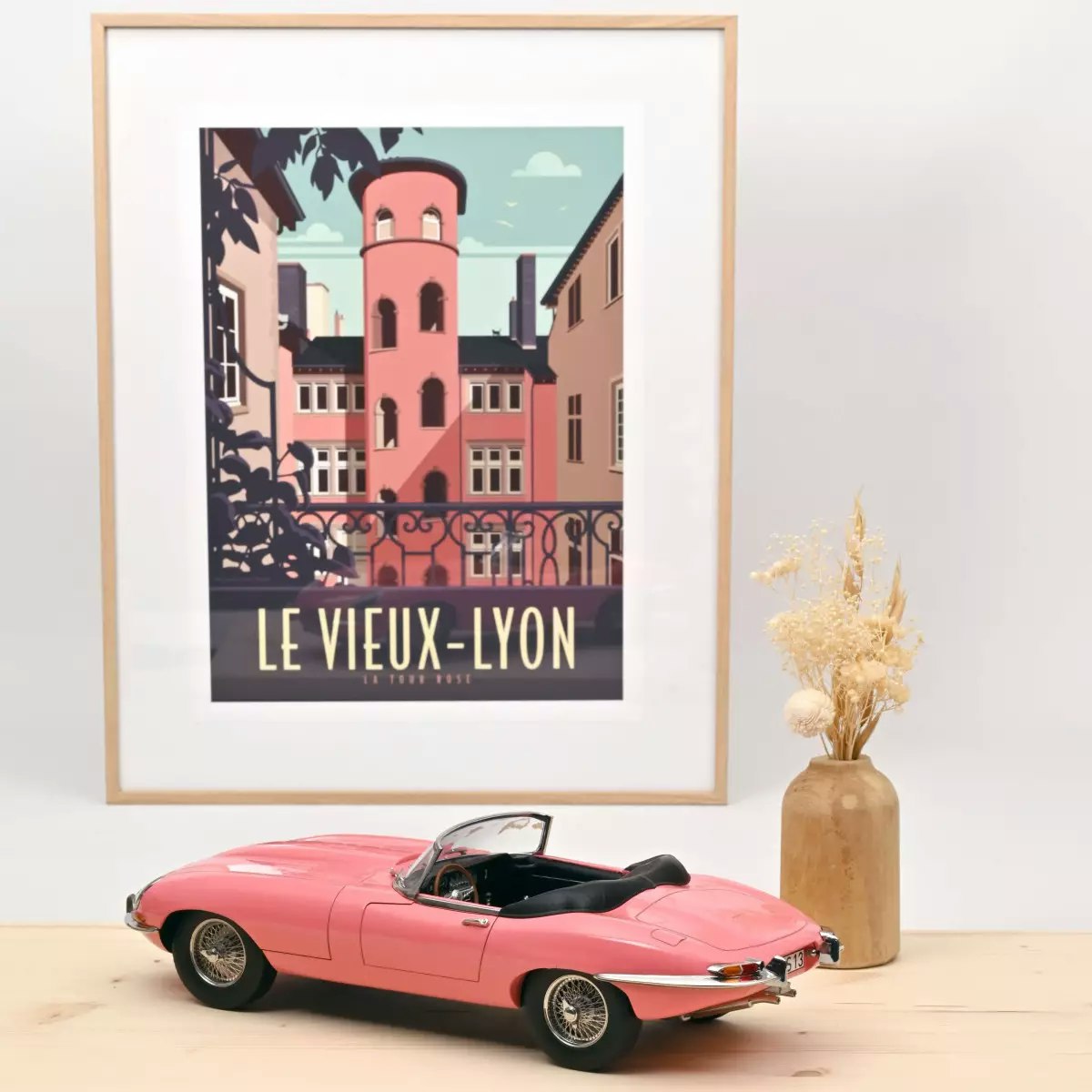 Skala 1/12 Jaguar E-Type Cabriolet 1962 Rose fr Norev (122721) 300 pcs