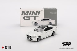 Skala 1/64 BMW i7 xDrive60 Mineral White fr MINI GT (819)
