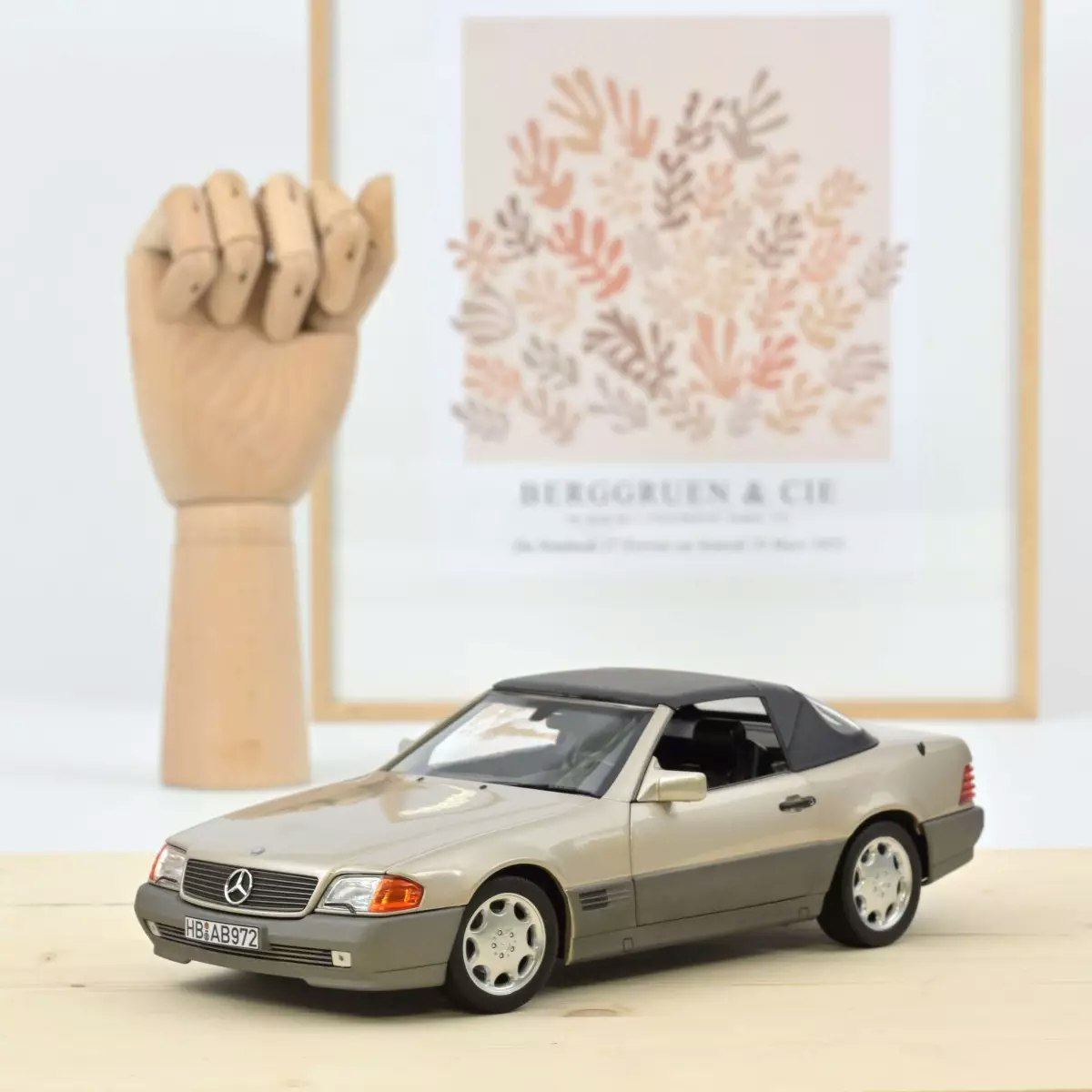 Skala 1/18 Mercedes-Benz 500 SL 1989, Smoke Silver metallic fr Norev