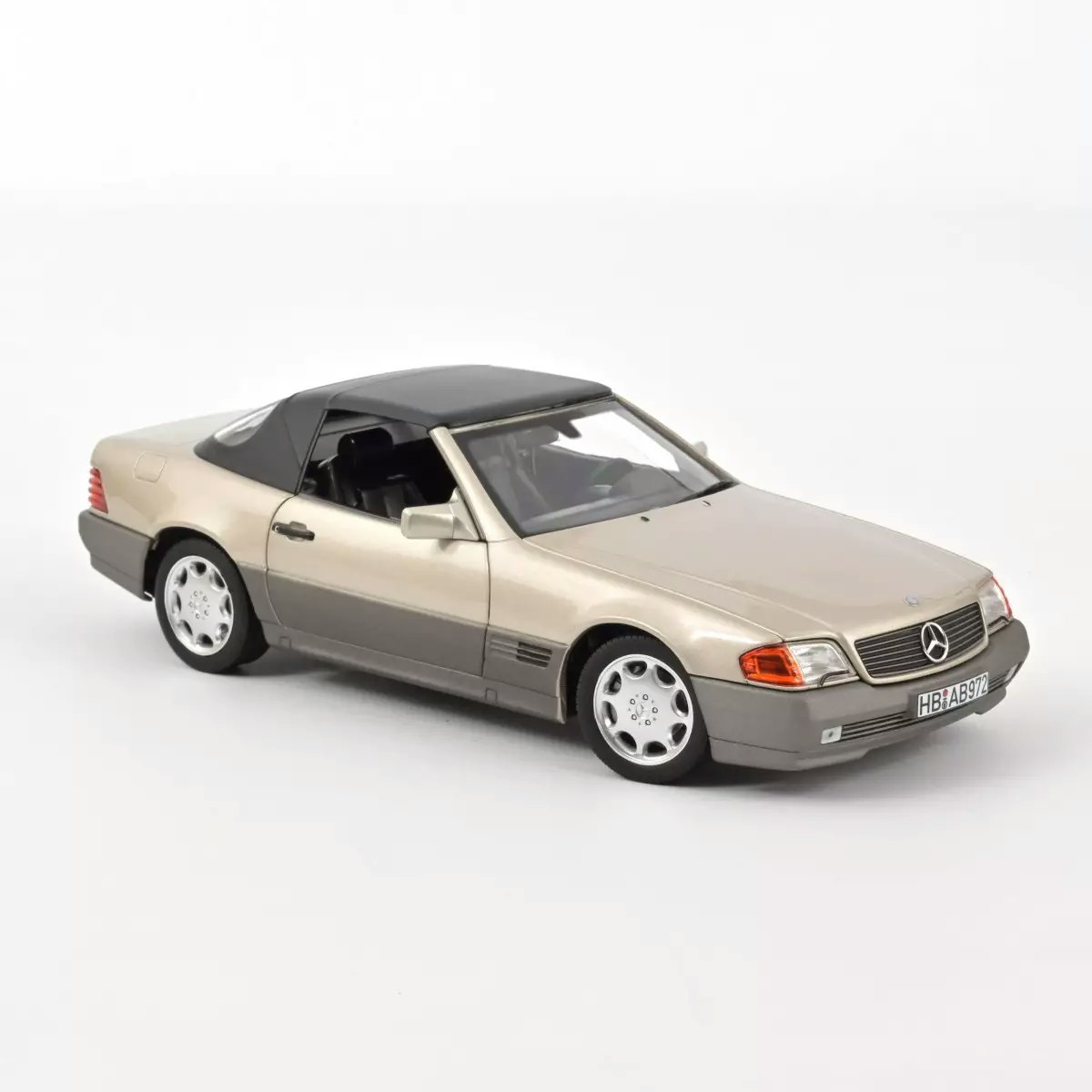Skala 1/18 Mercedes-Benz 500 SL 1989, Smoke Silver metallic fr Norev