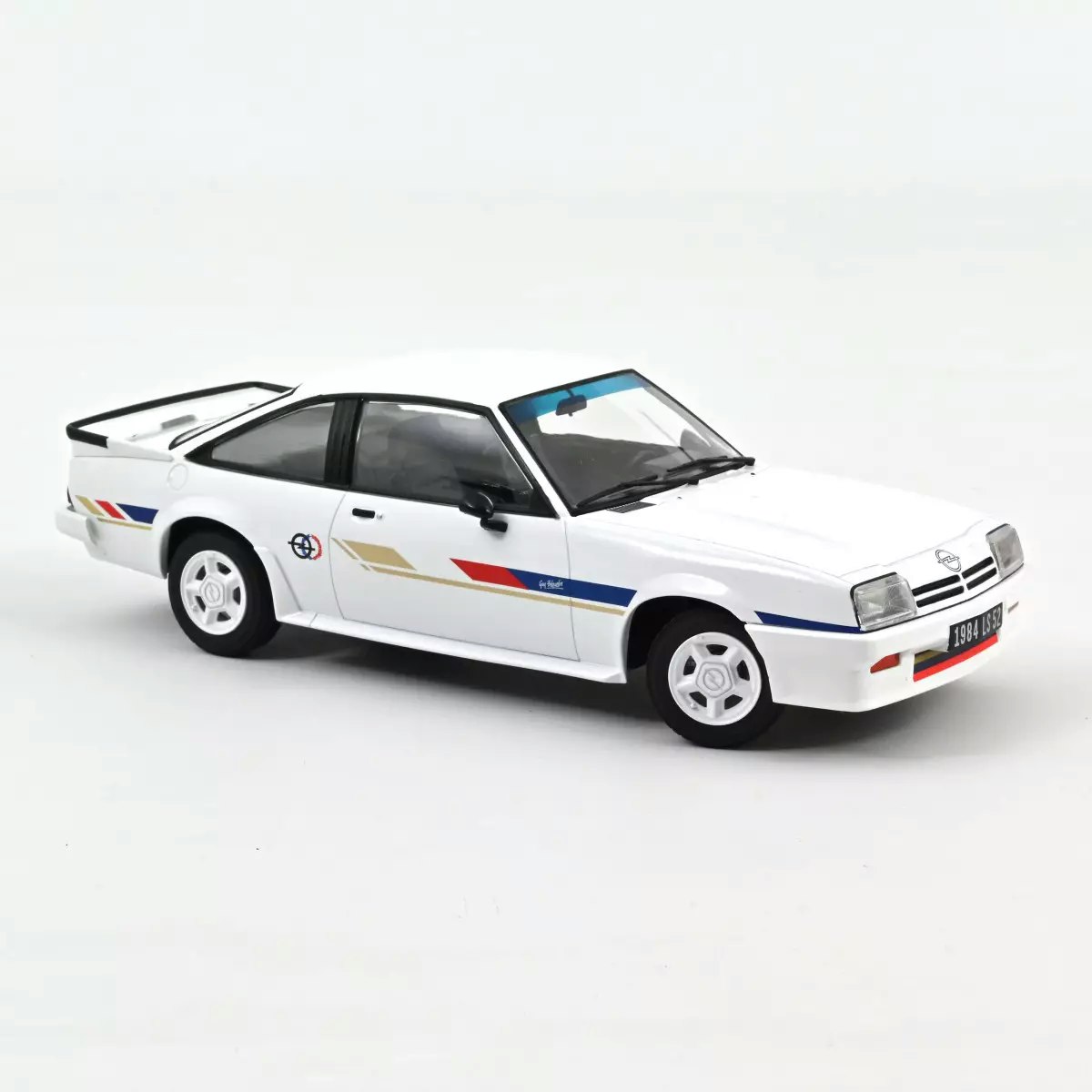 Skala 1/18 Opel Manta Guy Frequelin 1984 White fr Norev
