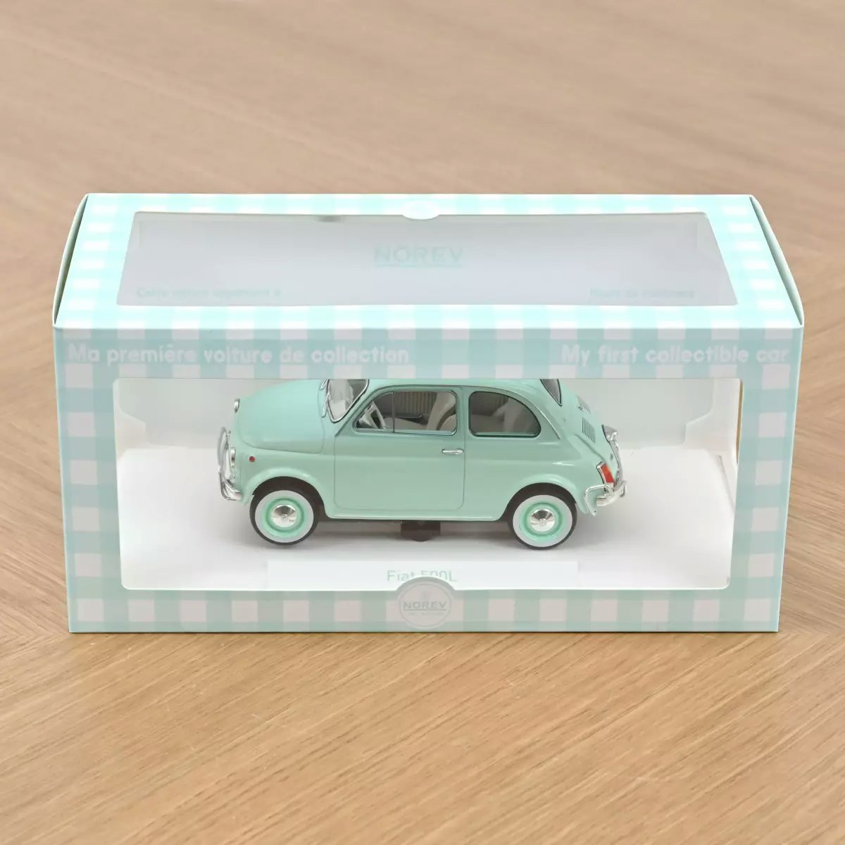 Skala 1/18 Fiat 500 L 1968 Pastel Blue Special birth pack fr Norev