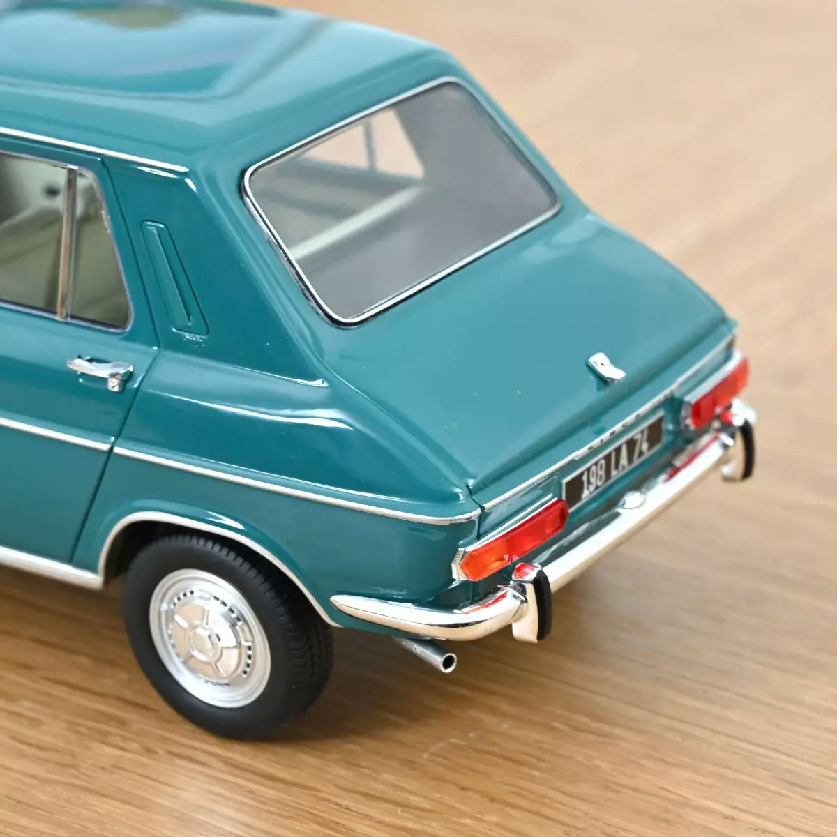 Skala 1/18 Simca 1100 GLS 1968 Borodine Green  fr Norev