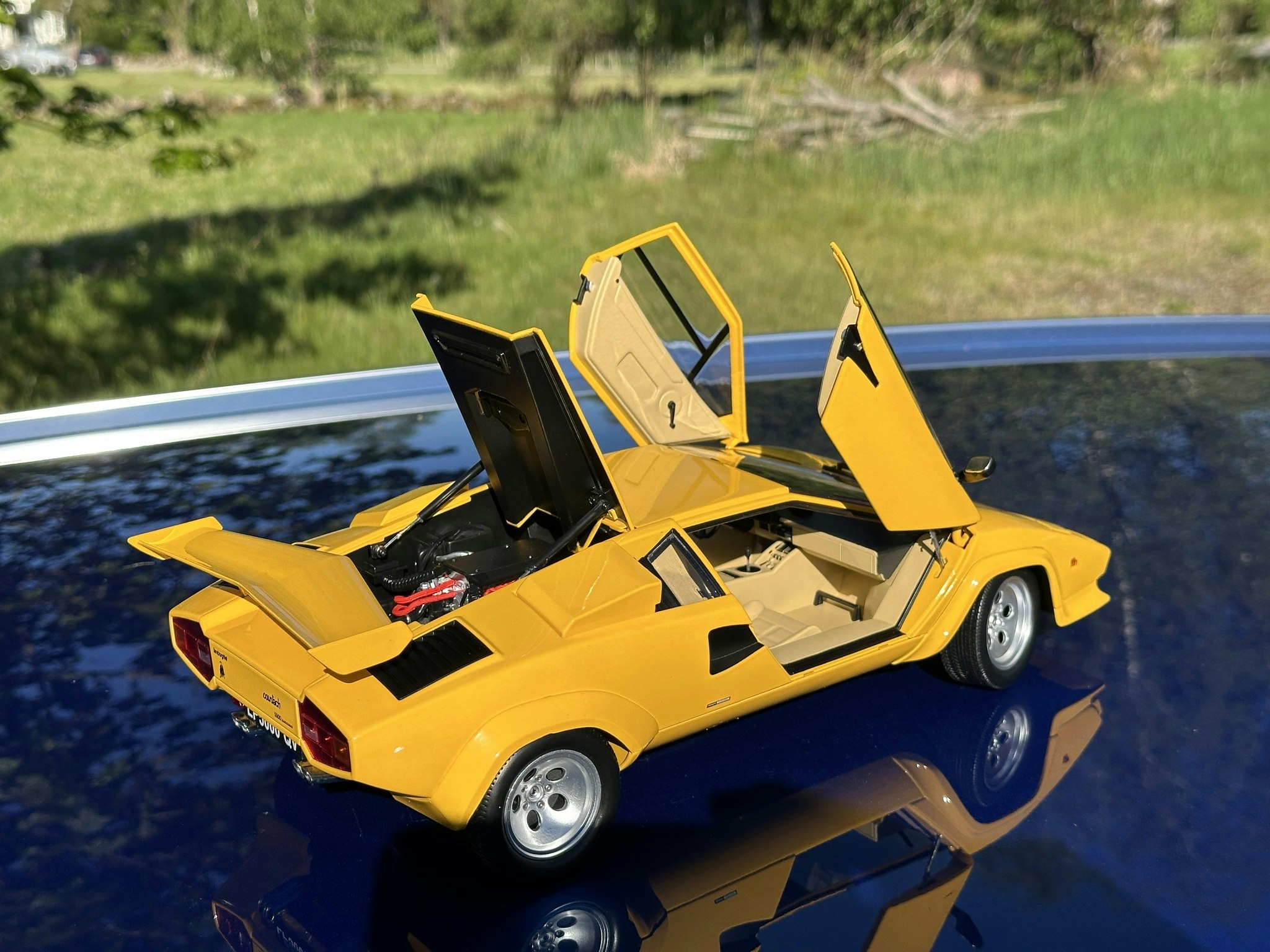 Skala 1/12 Lamborghini Countach LP 5000 QV Yellow 1985 fr KK-Scale