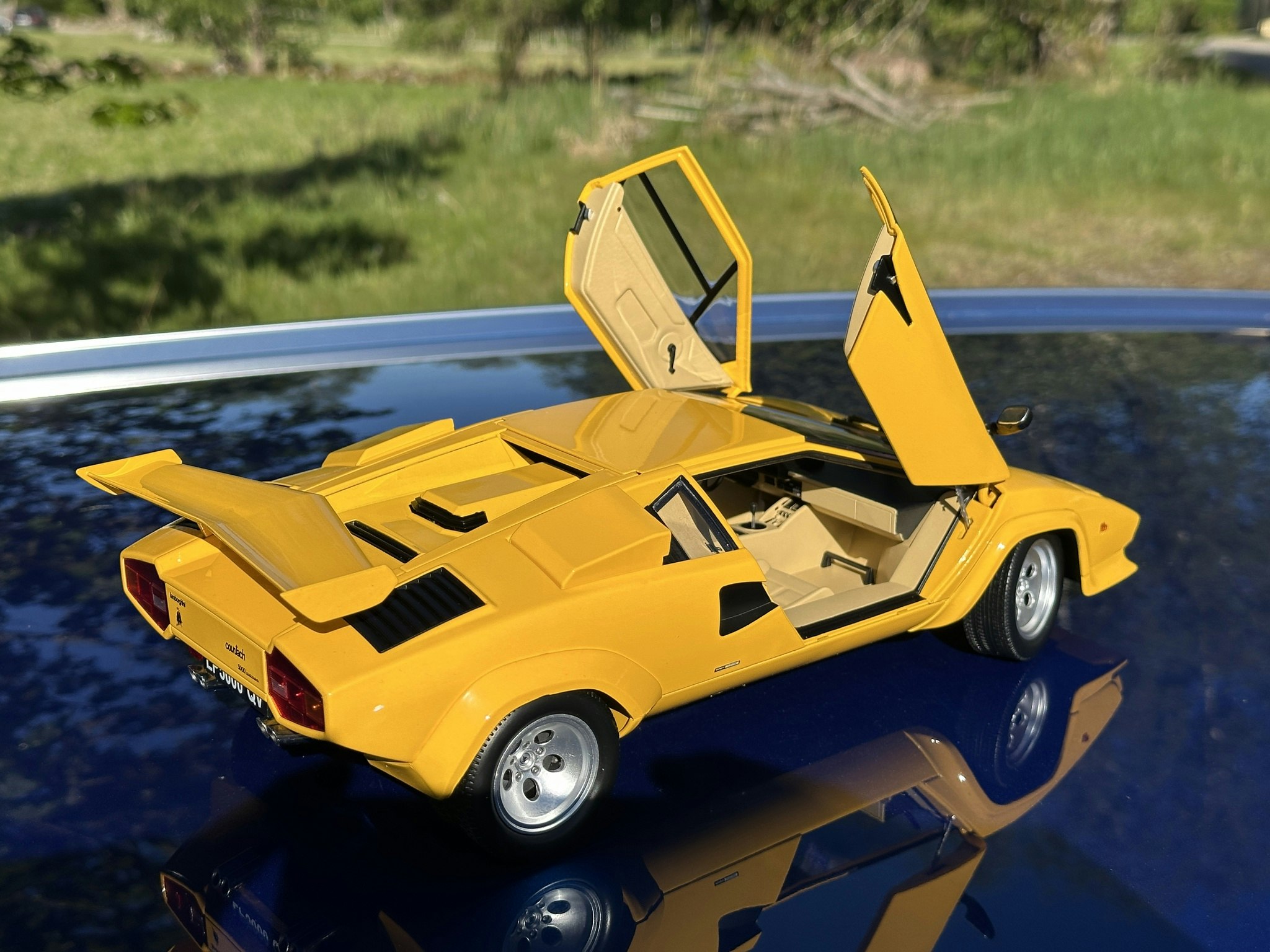 Skala 1/12 Lamborghini Countach LP 5000 QV Yellow 1985 fr KK-Scale