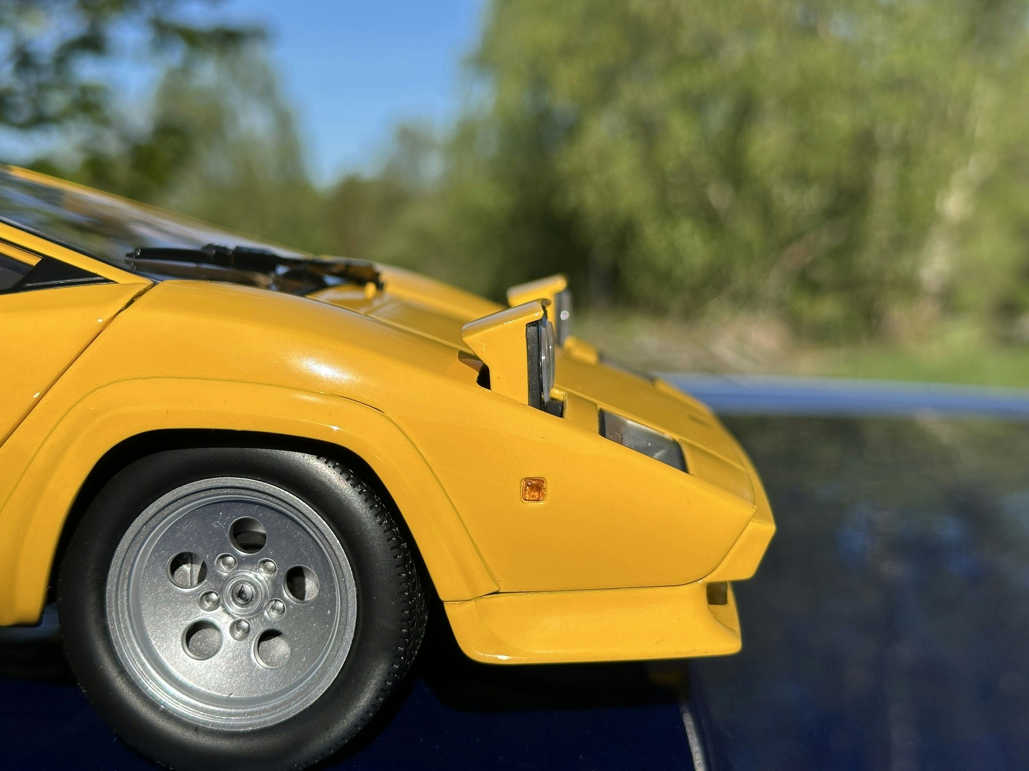 Skala 1/12 Lamborghini Countach LP 5000 QV Yellow 1985 fr KK-Scale