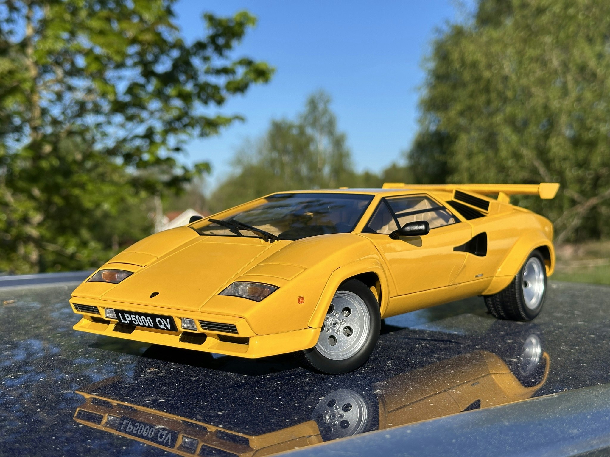 Skala 1/12 Lamborghini Countach LP 5000 QV Yellow 1985 fr KK-Scale