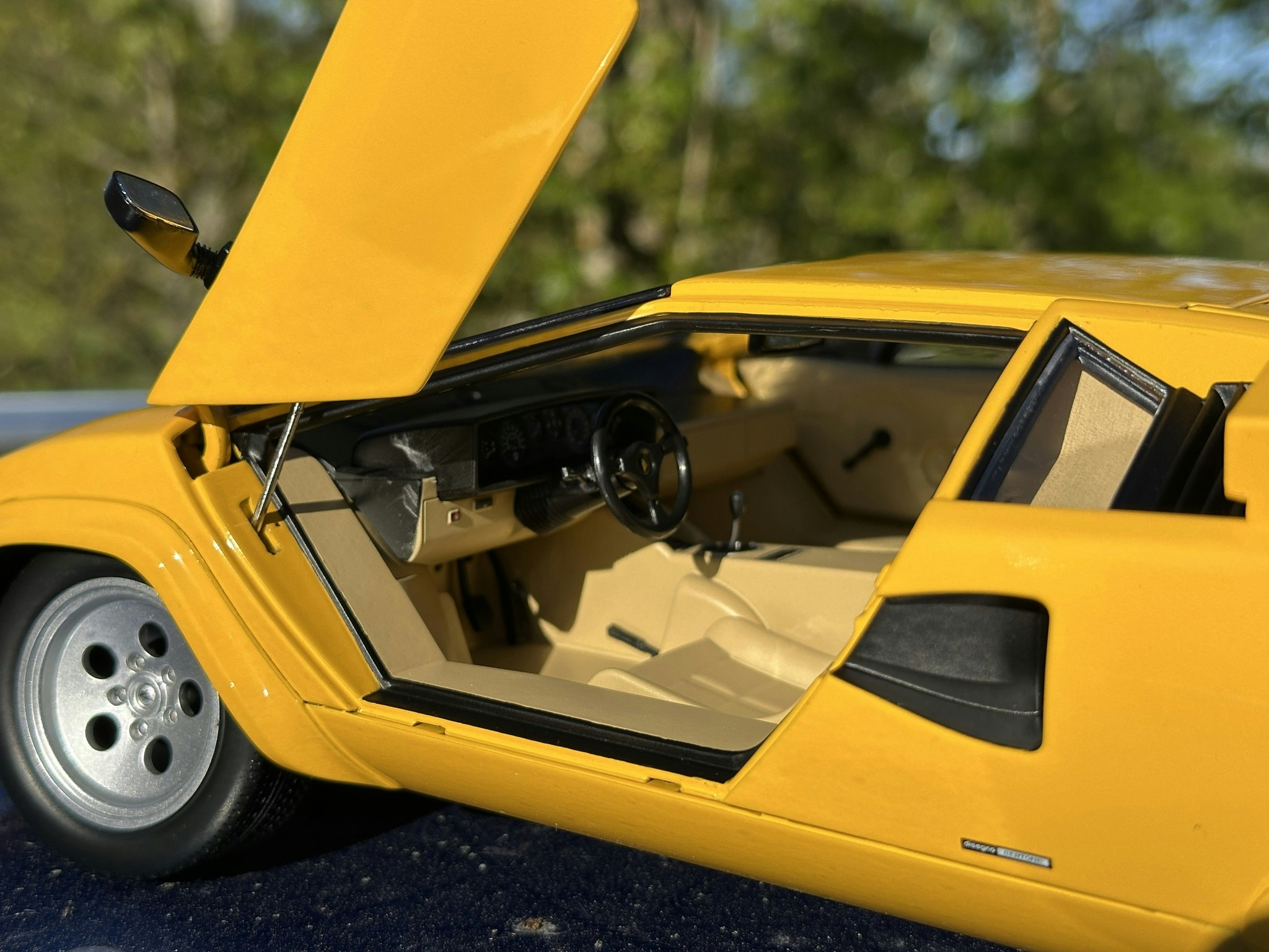 Skala 1/12 Lamborghini Countach LP 5000 QV Yellow 1985 fr KK-Scale