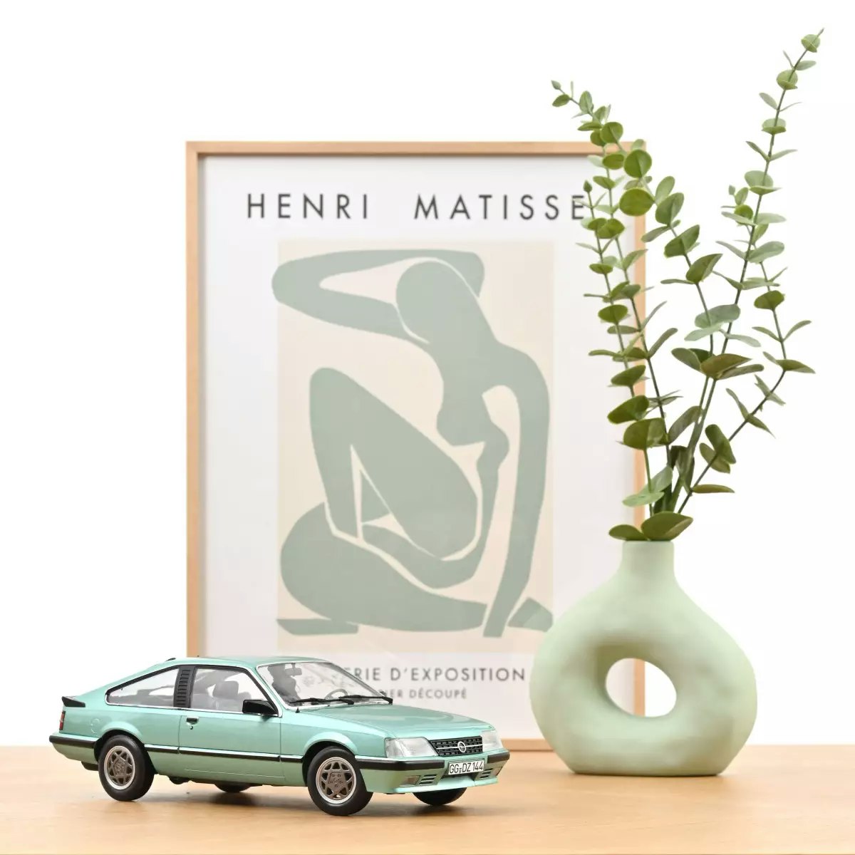 Skala 1/18 Opel Monza 2.5 E 1983 Beryll Green metallic fr Norev
