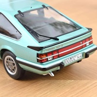 Skala 1/18 Opel Monza 2.5 E 1983 Beryll Green metallic fr Norev