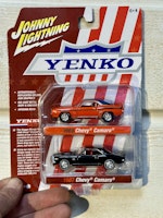 Skala 1/64 2-pack Chevy Camaro 69  & Camaro 67 YENKO fr Johnny Lightning