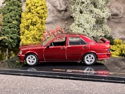 Skala 1/43 Mercedes-Benz 190E 2.3 16V 1984 fr IXO Models CLC580N.22