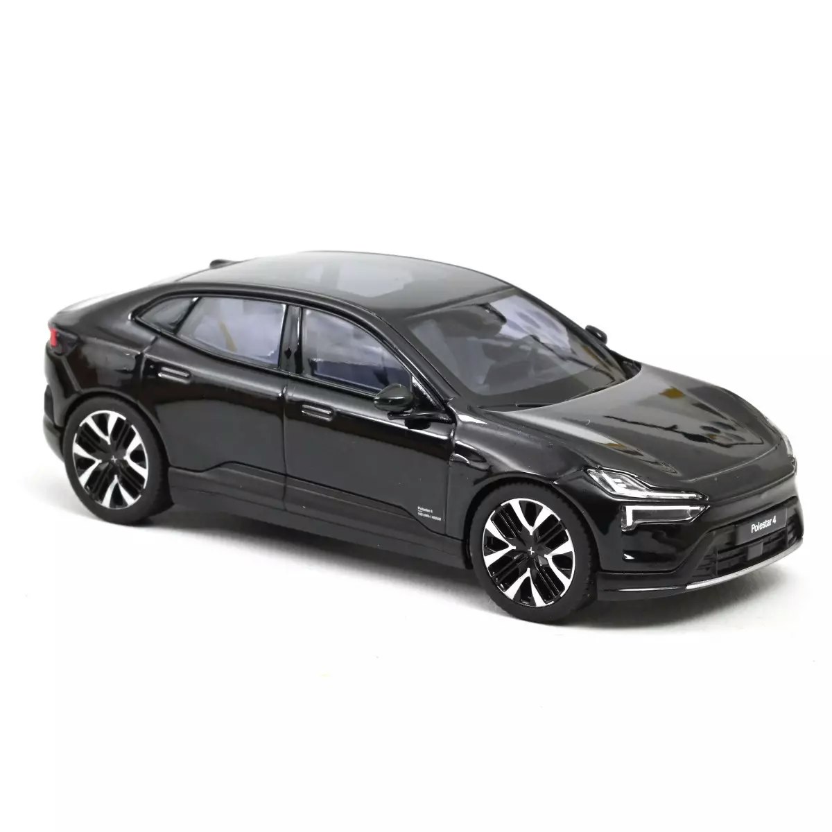 Skala 1/43 Polestar 4 2024 Space fr NOREV