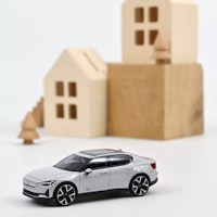 Skala 1/43 Polestar 2 2024 Magnesium fr NOREV