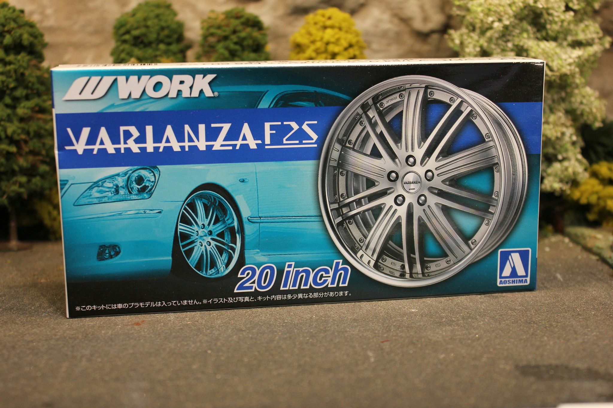 Skala 1/24 Tyres & Rims for plastic models: Varianza F2S 20 inch fr AOSHIMA