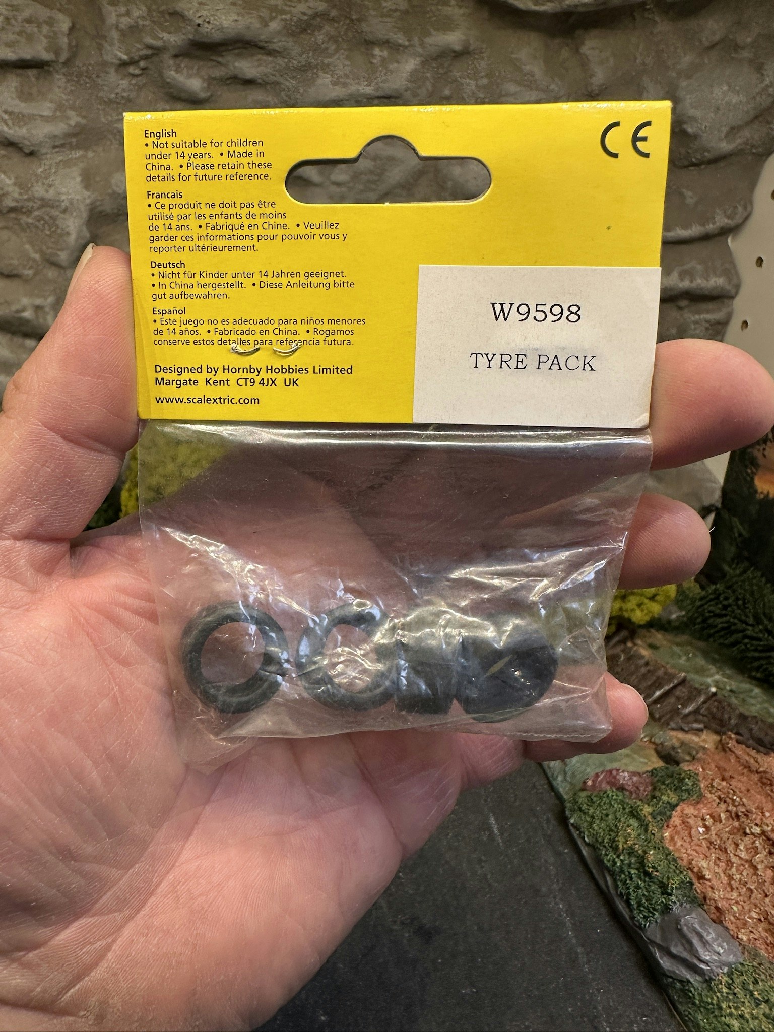 Skala 1/32 Accessories/Tillbehör W9598 t Scalextric: Däck/Tyres i 4-pack