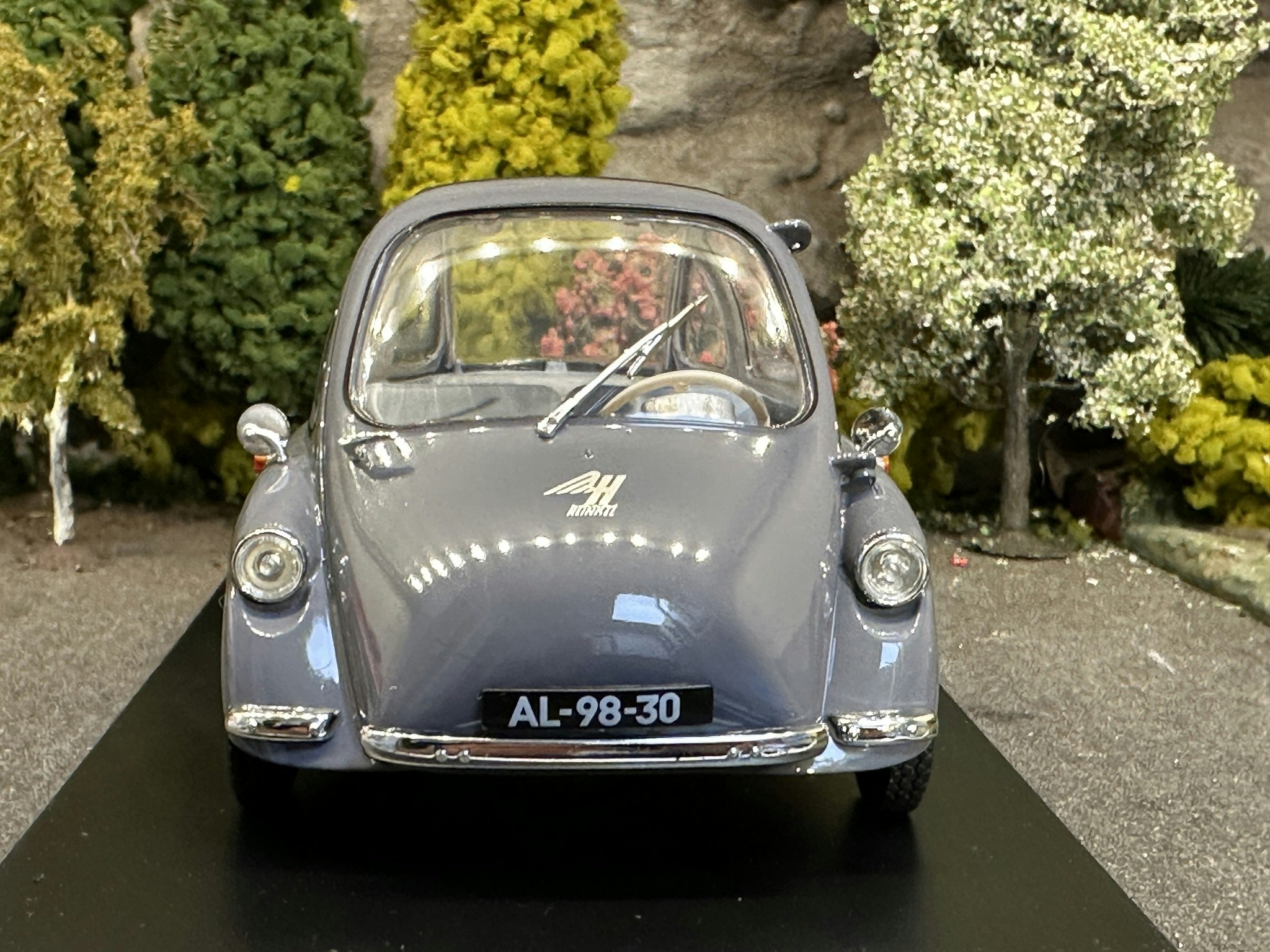 Skala 1/18 Heinkel Trojan, Grey fr Oxford Automobile Company