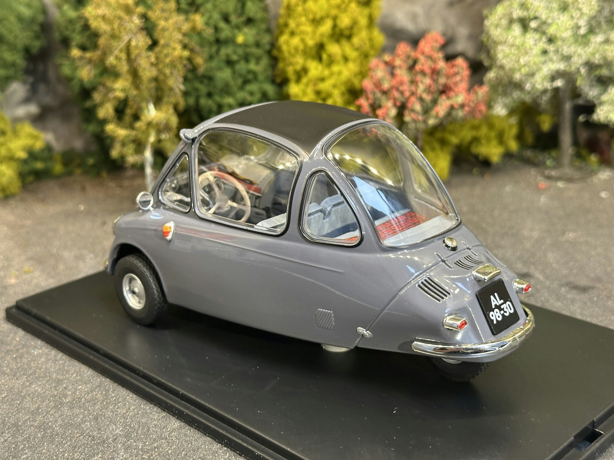 Skala 1/18 Heinkel Trojan, Grey fr Oxford Automobile Company