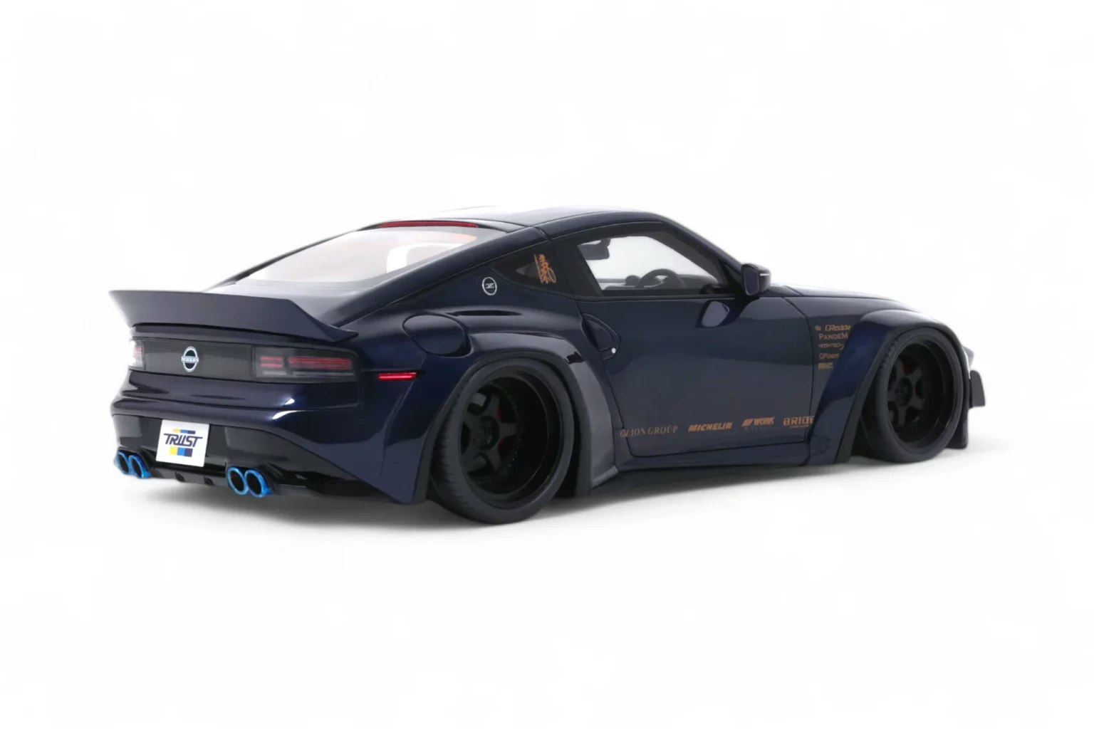 Skala 1/18 Pandem Nissan Fairlady Z, Midnight Blue 2023fr GT Spirit (GT494)
