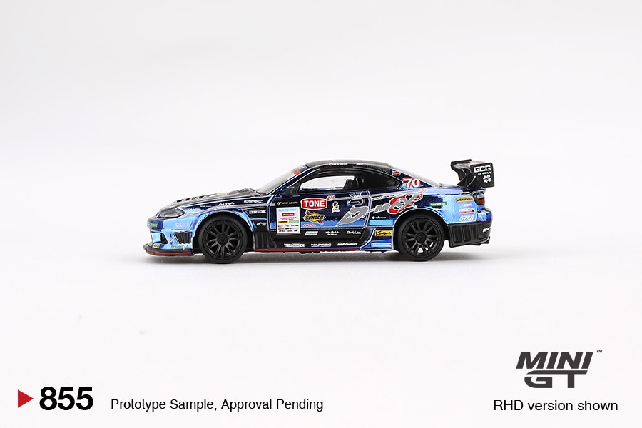 Skala 1/64 Nissan Silvia (S15) D-MAX #70 D-MAX Racing 2023 D1 Grand Prix fr MINI GT (855)