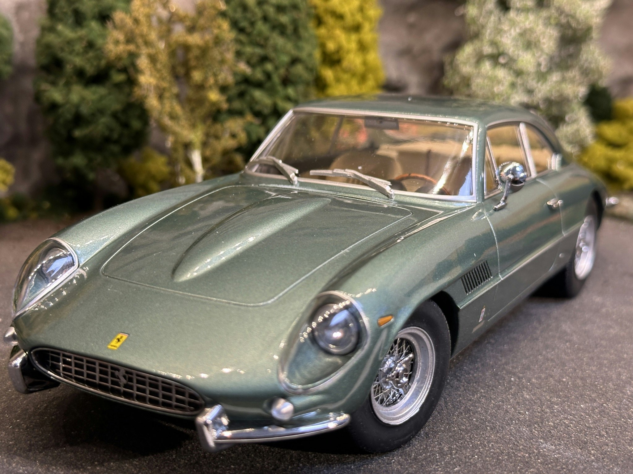 Skala 1/18 Ferrari 400 Superamerica 1962, Green Metallic fr KK-Scale