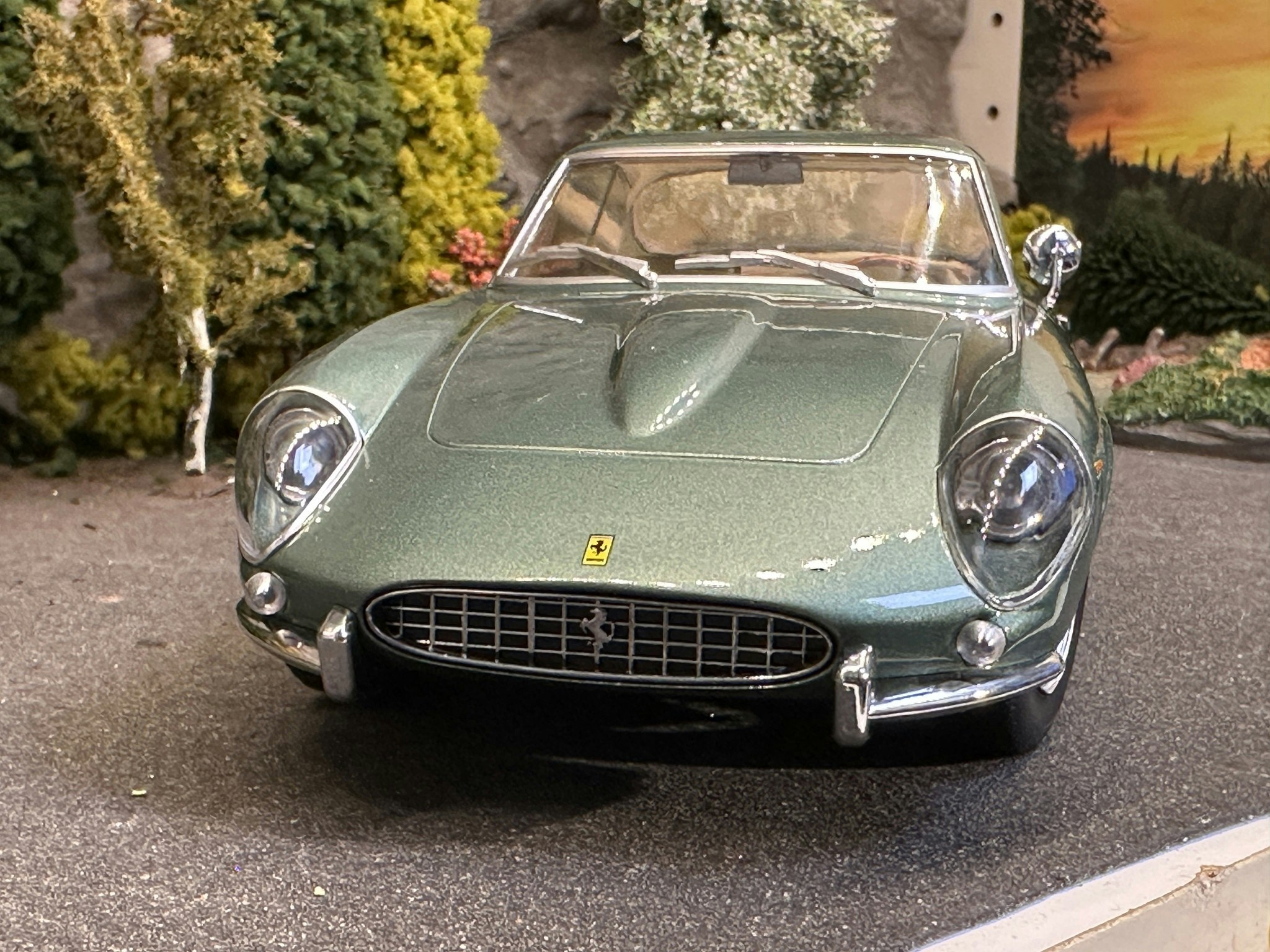 Skala 1/18 Ferrari 400 Superamerica 1962, Green Metallic fr KK-Scale