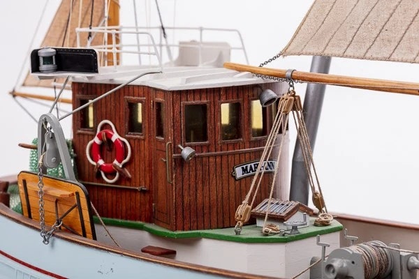 Skala 1/33 Building kit Fishing Boat Mary Ann 472 - fr Billing Boats - wooden hull