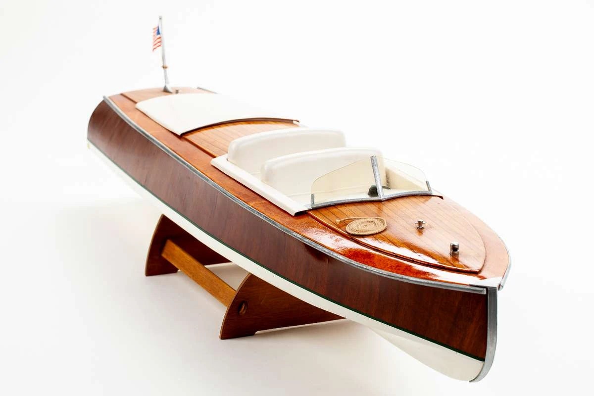 Skala 1/15 Building kit - Phantom 710 Classic American "Runabout" - fr Billing Boats - Wooden hull