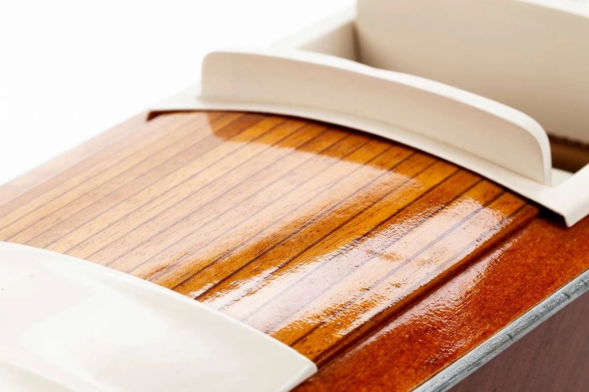 Skala 1/15 Building kit - Phantom 710 Classic American "Runabout" - fr Billing Boats - Wooden hull