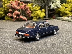 Skala 1/87 - SAAB 900 sedan, Blue fr PCX87