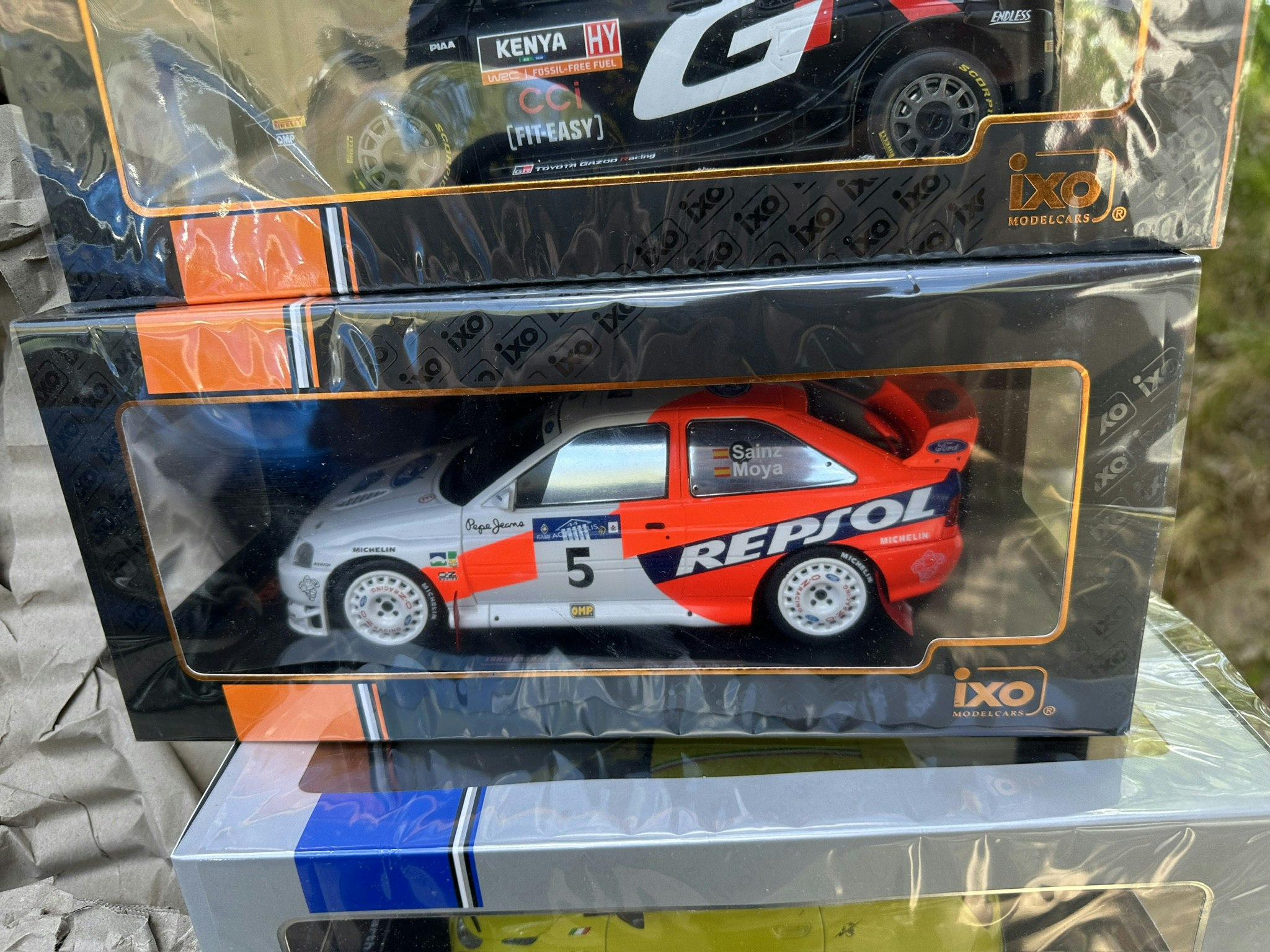 Skala 1/18 Ford Escort WRC #5 Sainz/Moya fr IXO Models