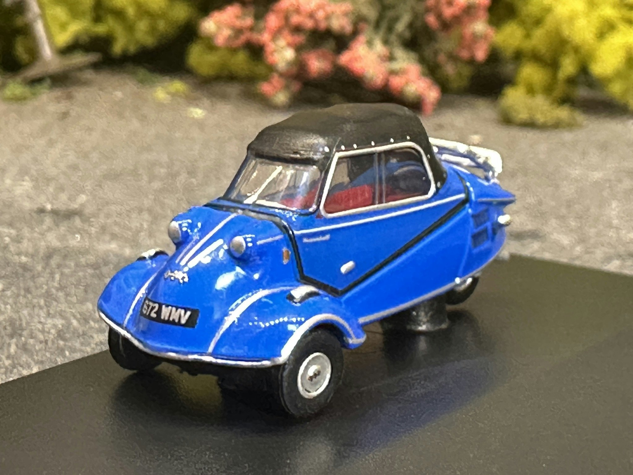 Skala 1/76 Messerschmitt KR200 Cabriolet, blå fr Oxford