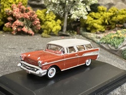 Skala 1/87 Chevrolet Nomad Adobe, Beige/Mörk röd fr Oxford