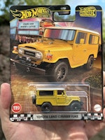 Skala 1/64 Hot Wheels Premium, Boulevard: Toyota Land Cruiser FJ43