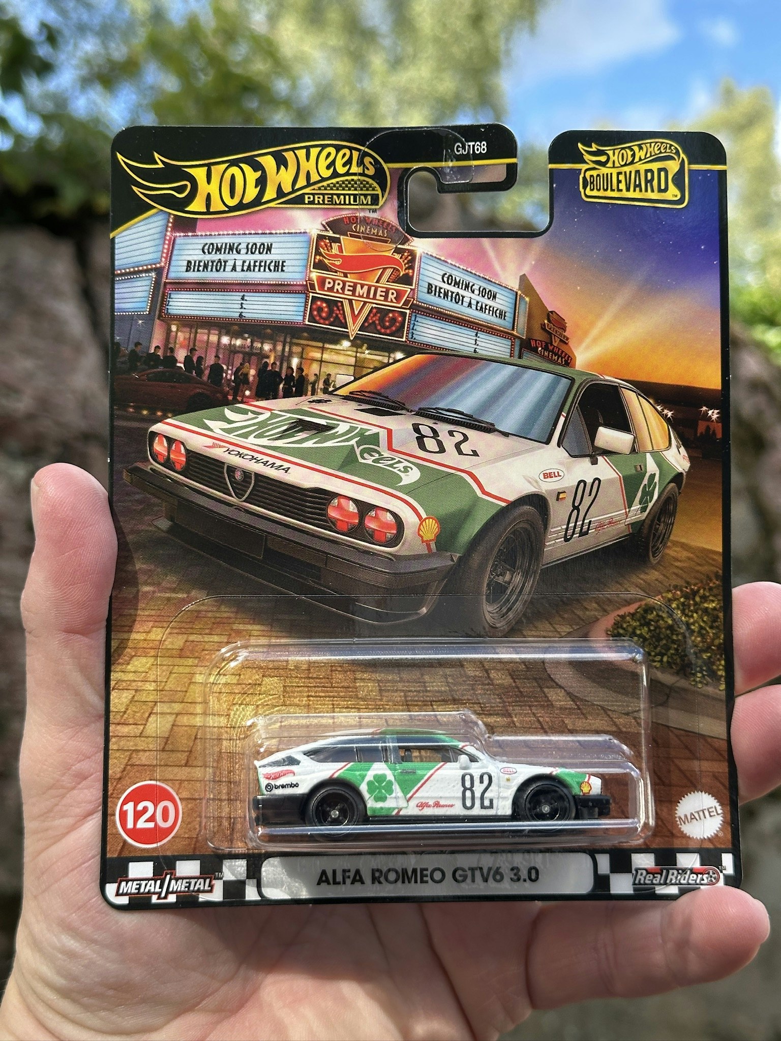 Skala 1/64 Hot Wheels Premium, Boulevard: Alfa Romeo GTV6 3.0