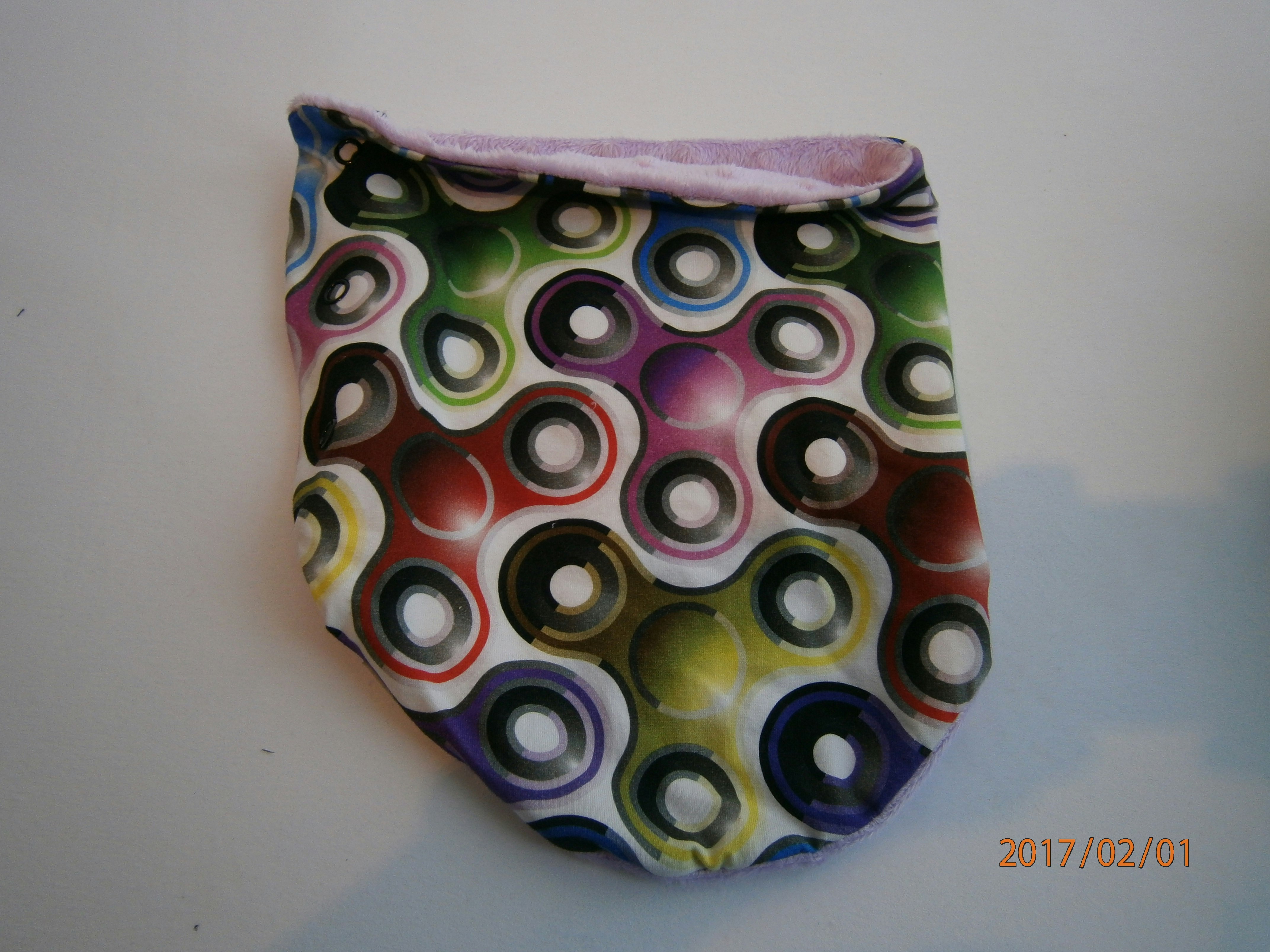 Fidget spinner med lila minky som foder