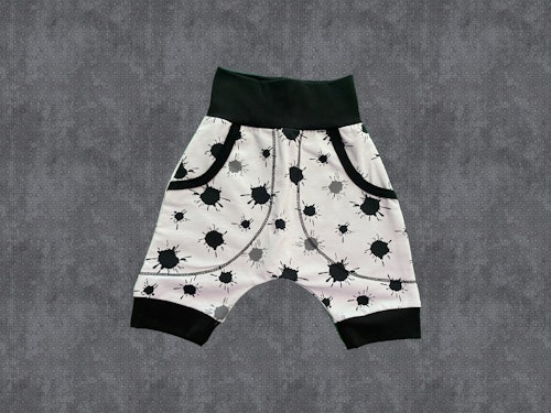 Baggy shorts splash med grå botten. Stl 98/104