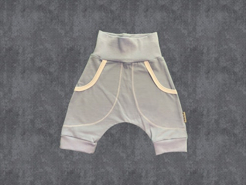 Baggy shorts ljusblå. Stl 74/80