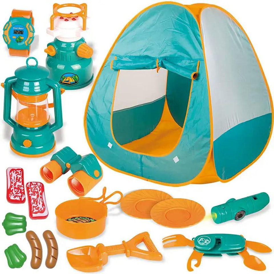 Lektält med campingtema med massor av camping tillbehör