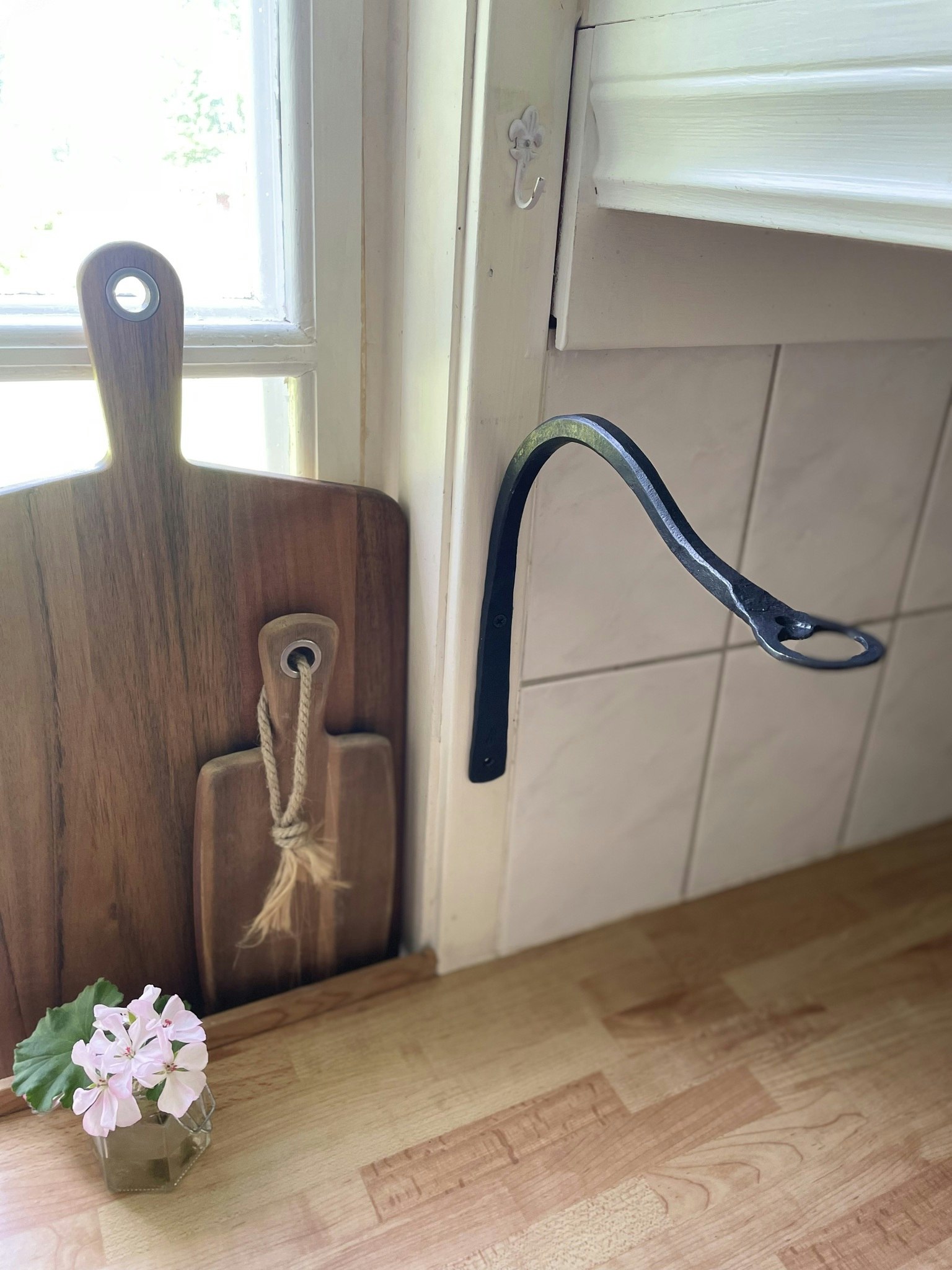 Den vägghängda kapsylöppnaren