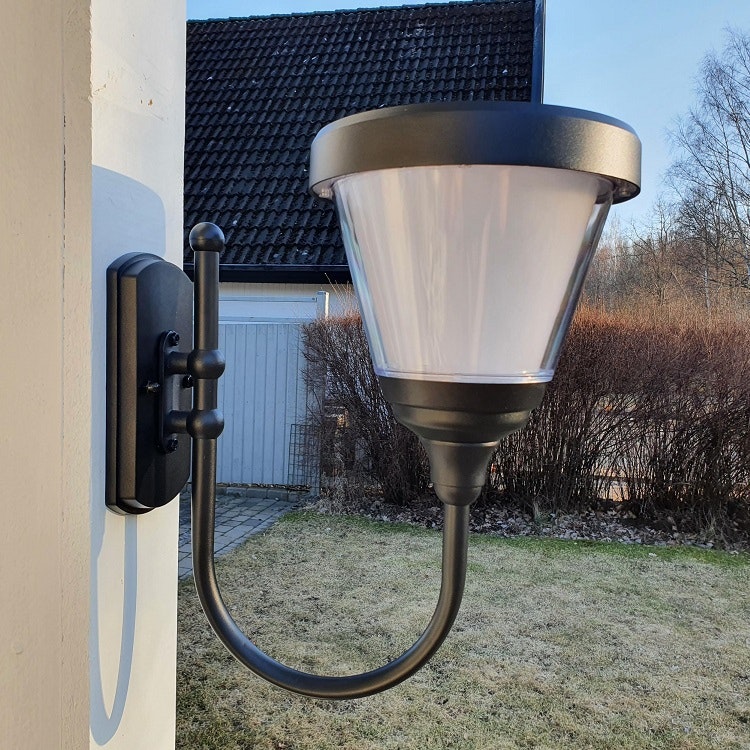 Solcellslampa utomhus vägghängd Avesta