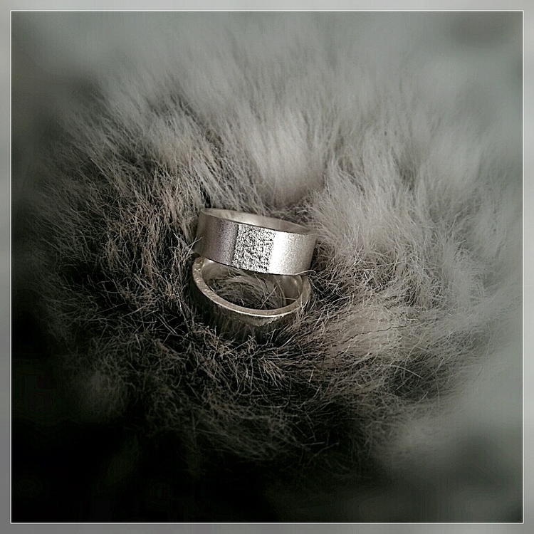 Vira silverring. En rustik variant av en klackring för både honom och henne. Unika och handgjorda ringar från Alv Design.
