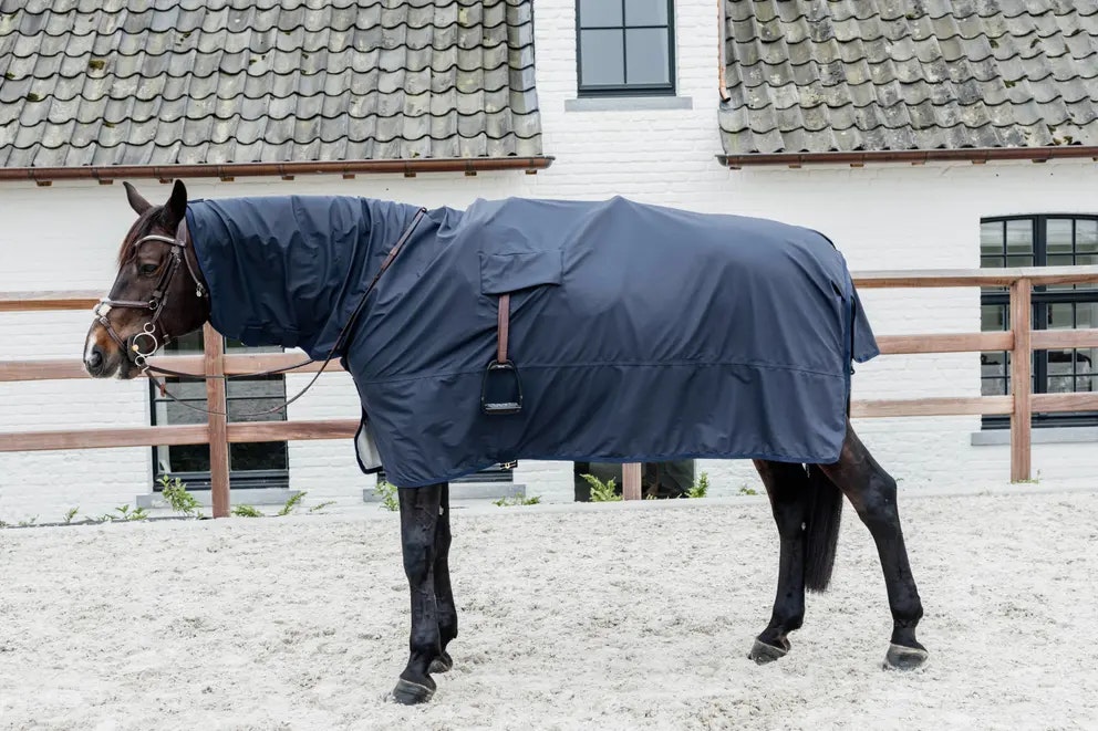 Kentucky Horse Raincoat Hurricane med hål för stigbyglarna