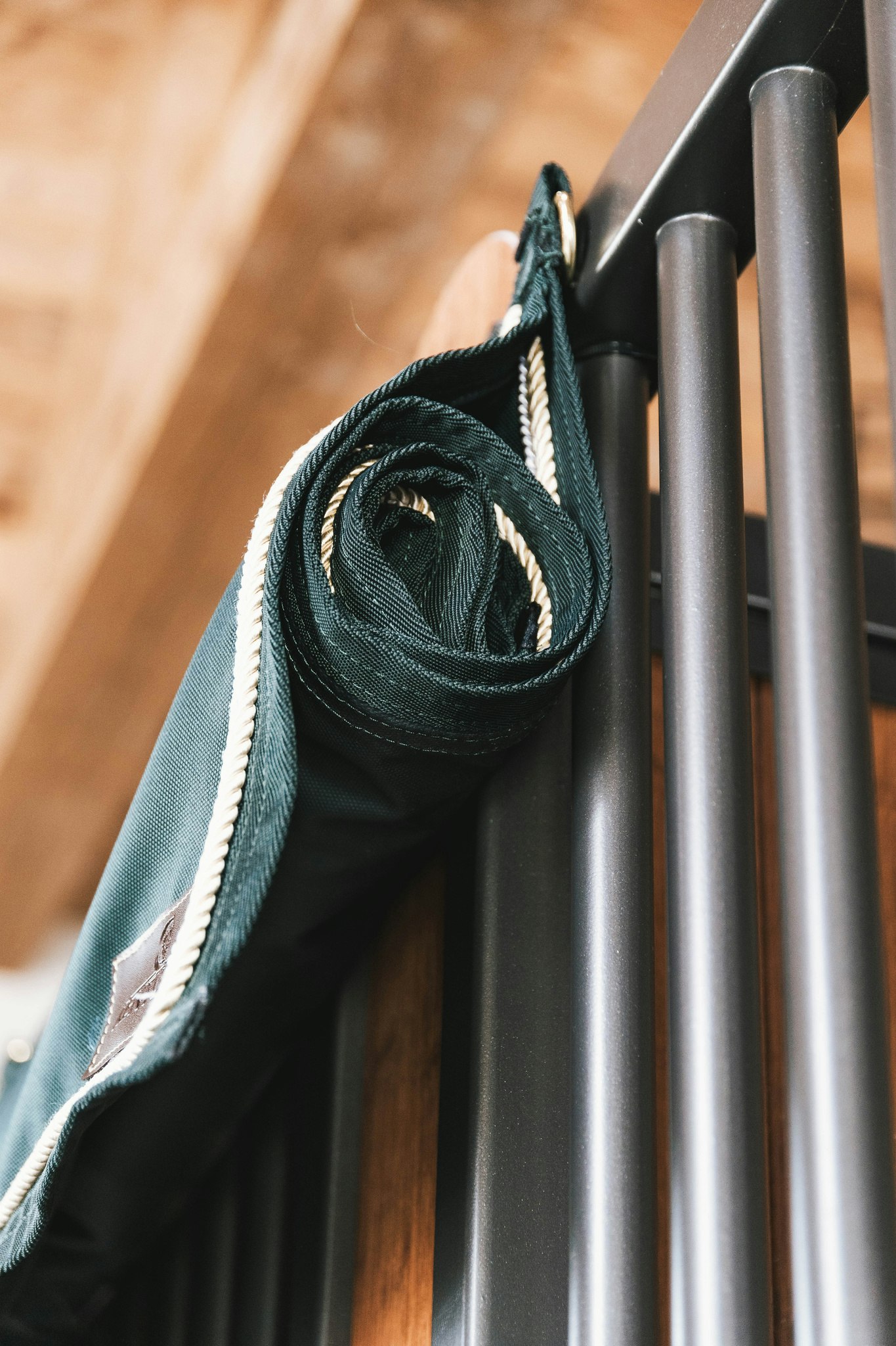 Kentucky Horsewear Stable Curtain Classic with pockets